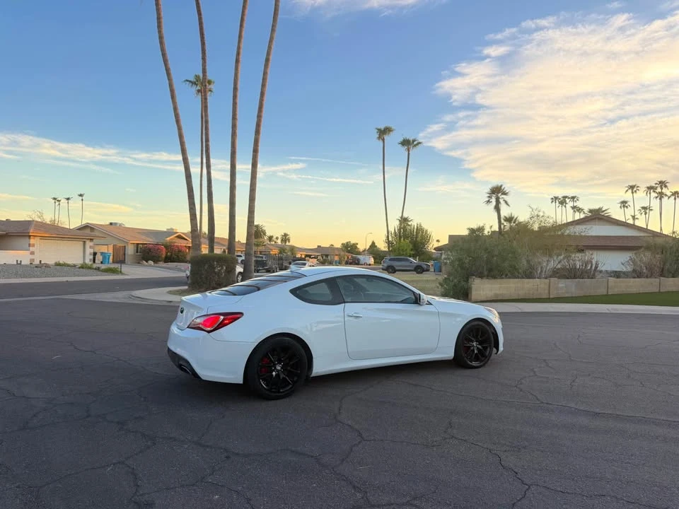 2016 Hyundai Genesis Coupe - Image 4 of 14