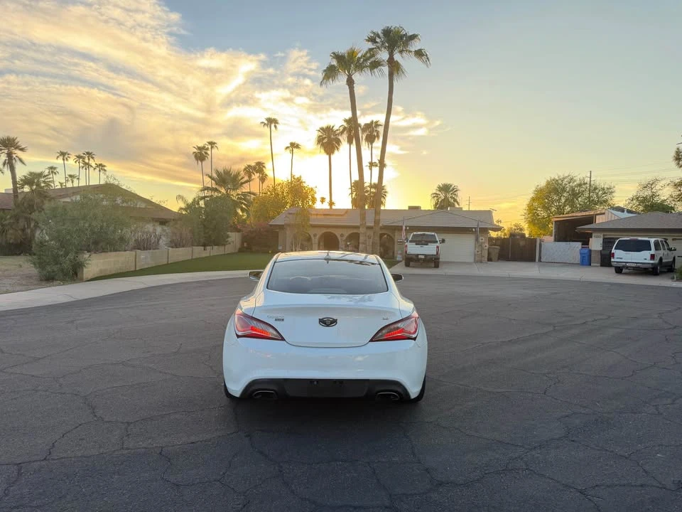 2016 Hyundai Genesis Coupe - Image 14 of 14