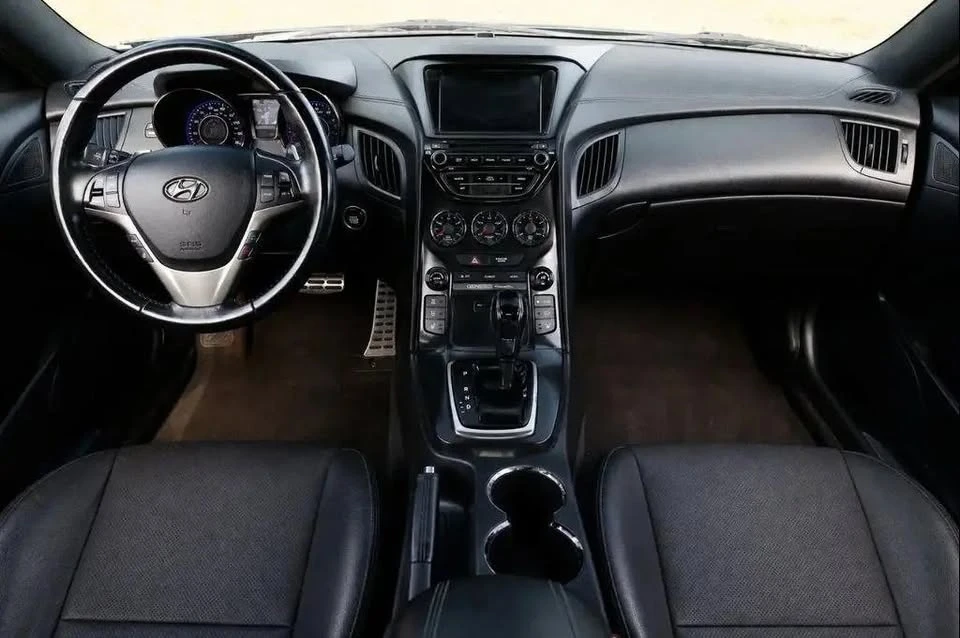 2016 Hyundai Genesis Coupe - Image 2 of 19