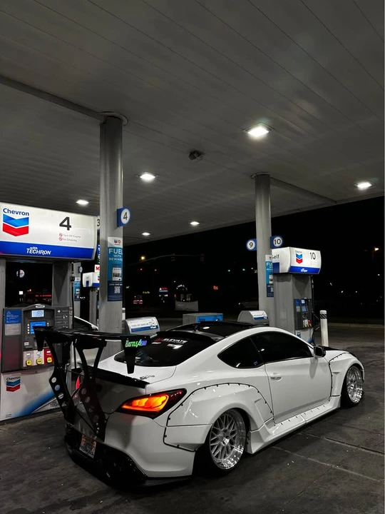 2016 Hyundai Genesis Coupe - Image 2 of 16