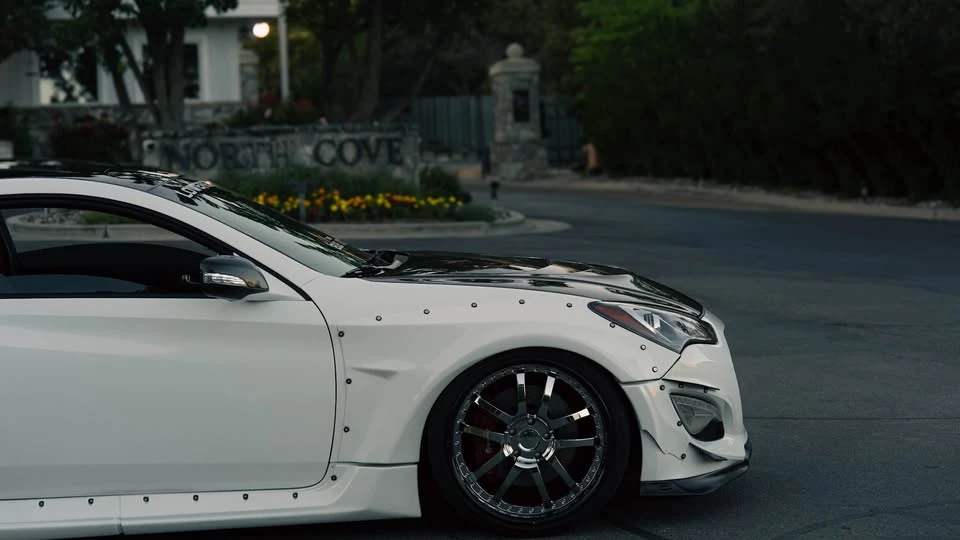 2016 Hyundai Genesis Coupe - Image 14 of 16