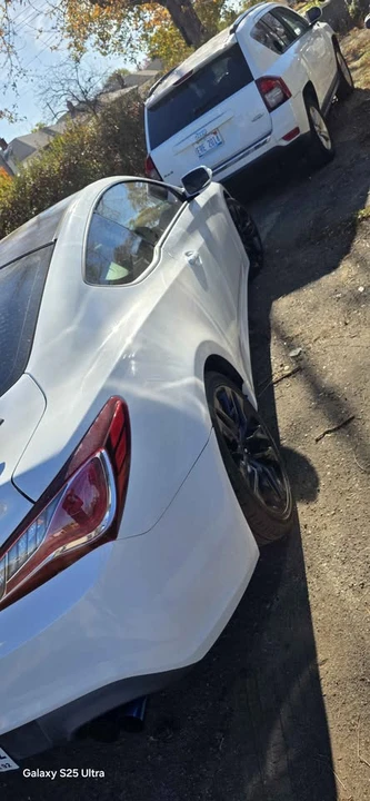 2016 Hyundai Genesis Coupe - Image 2 of 18
