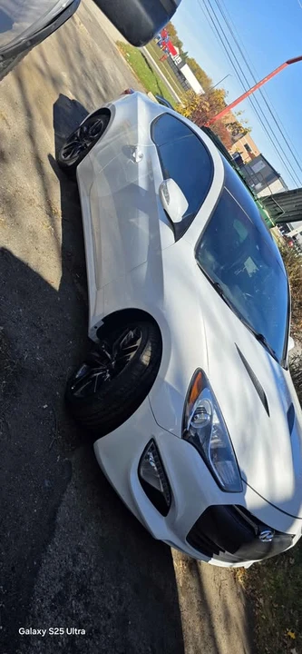 2016 Hyundai Genesis Coupe - Image 5 of 18