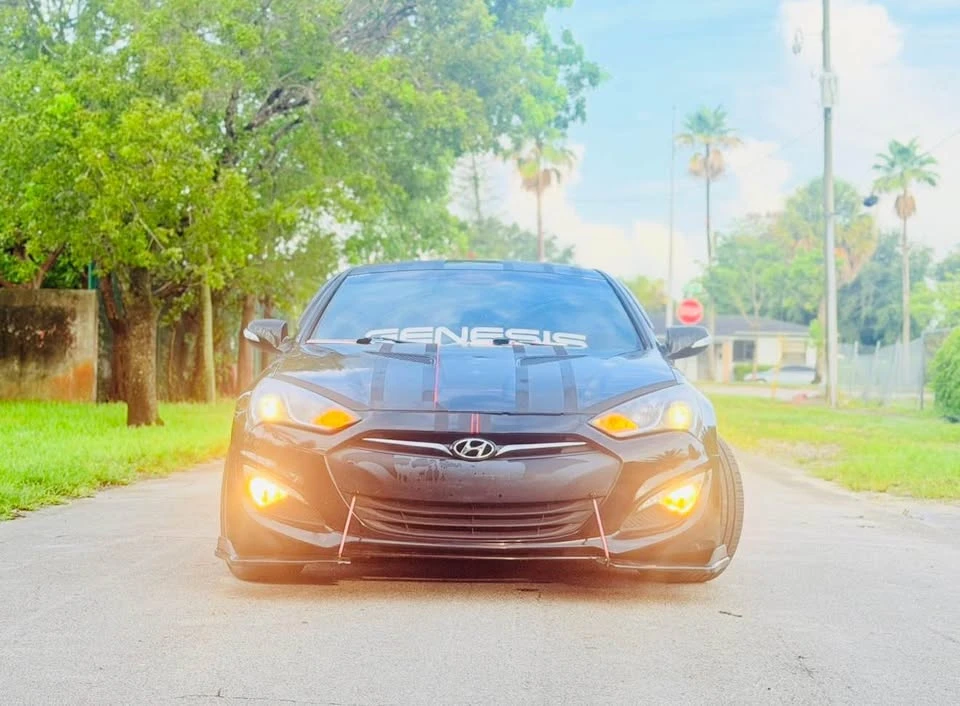 2016 Hyundai Genesis Coupe - Image 2 of 12
