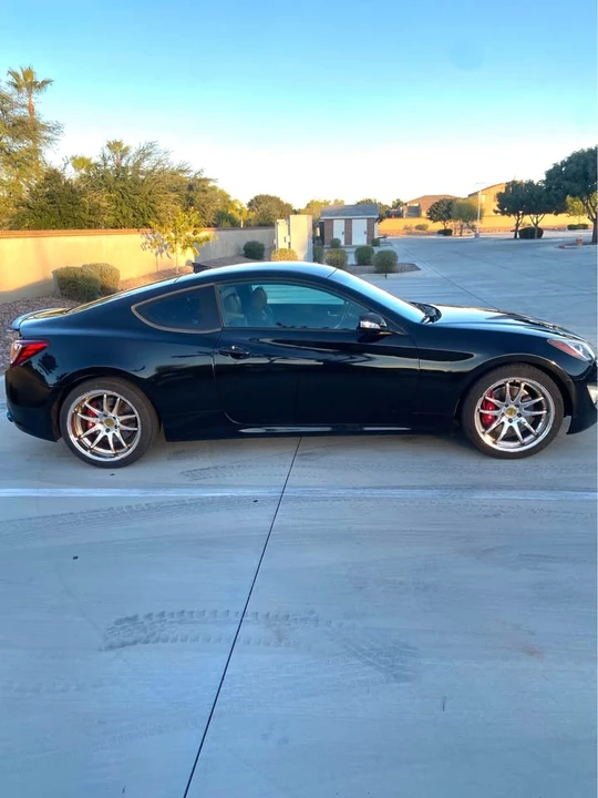 2016 Hyundai Genesis Coupe - Image 6 of 13