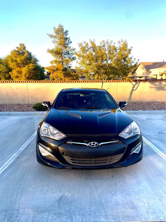 2016 Hyundai Genesis Coupe - Image 2 of 13