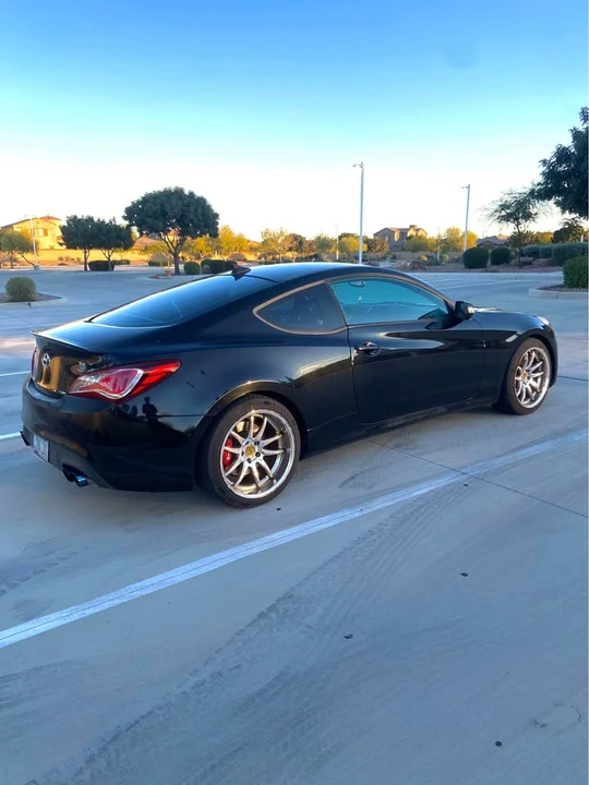 2016 Hyundai Genesis Coupe - Image 5 of 13