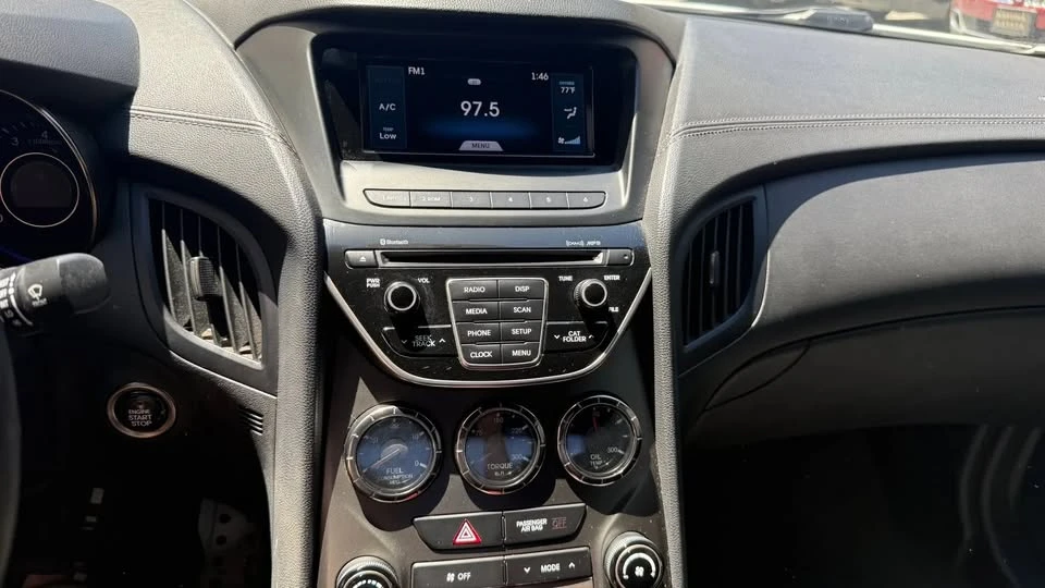 2016 Hyundai Genesis Coupe - Image 14 of 19