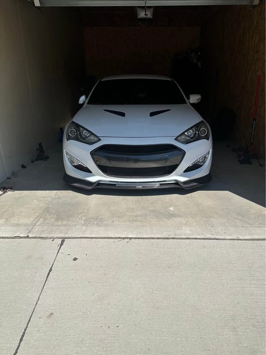 2016 Hyundai Genesis Coupe - Image 8 of 15