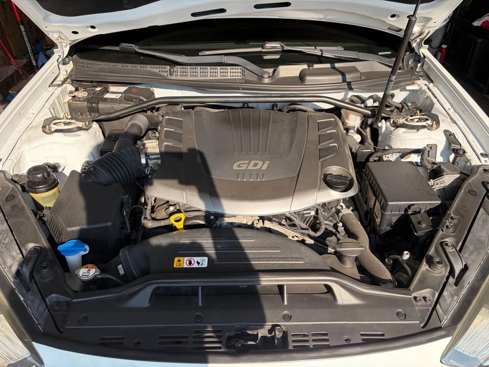 2016 Hyundai Genesis Coupe - Image 15 of 15