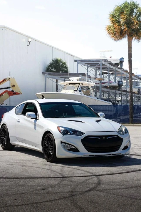 2016 Hyundai Genesis Coupe - Image 2 of 11
