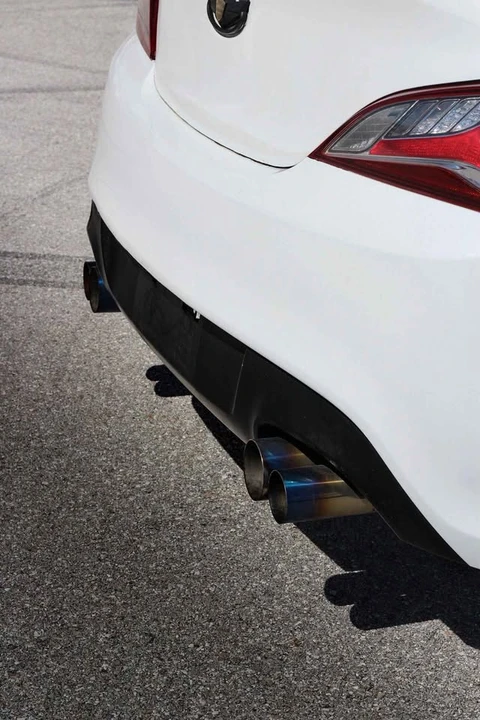 2016 Hyundai Genesis Coupe - Image 5 of 11