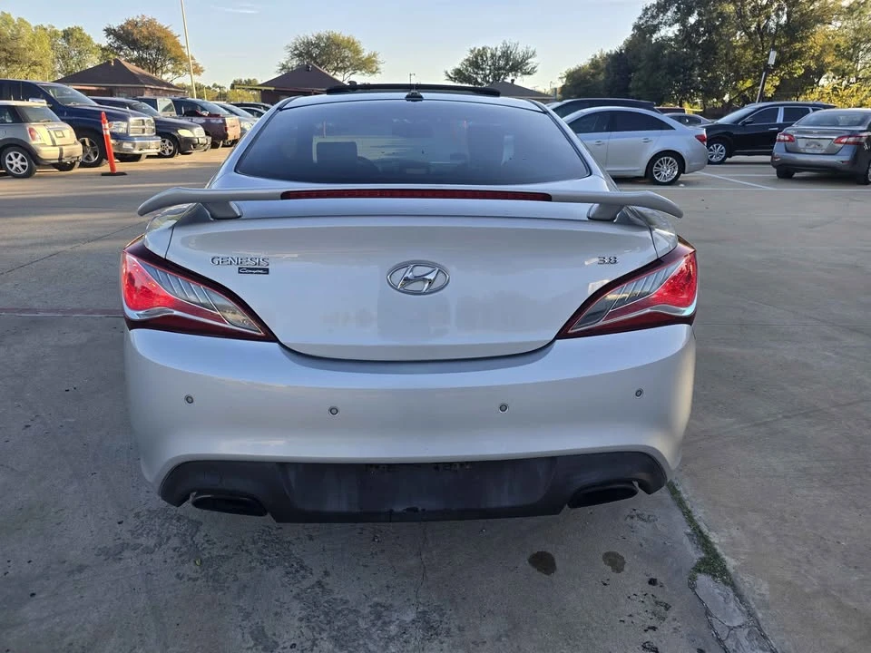 2016 Hyundai Genesis Coupe - Image 8 of 20