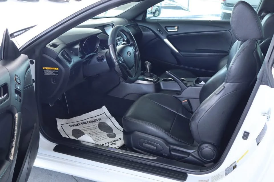 2016 Hyundai Genesis Coupe - Image 7 of 13