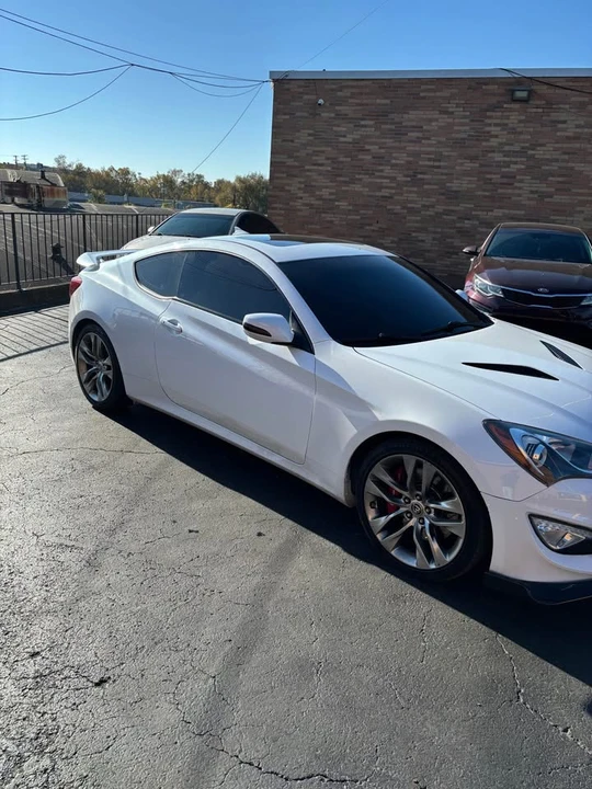 2016 Hyundai Genesis Coupe - Image 3 of 8