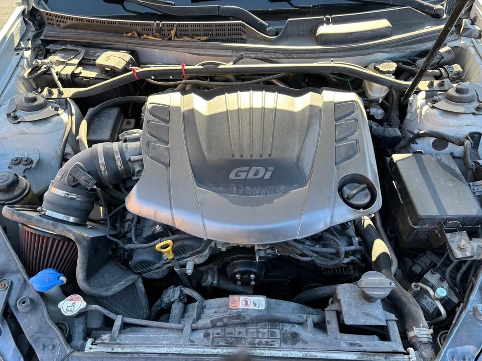 2016 Hyundai Genesis Coupe - Image 7 of 8