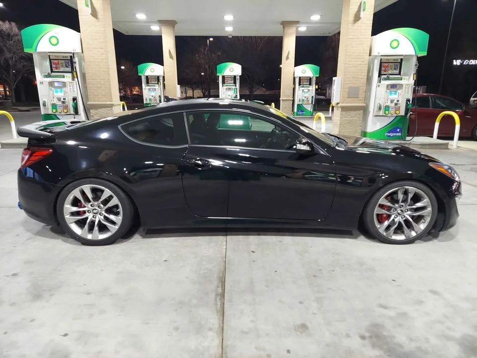 2016 Hyundai Genesis Coupe - Image 9 of 19