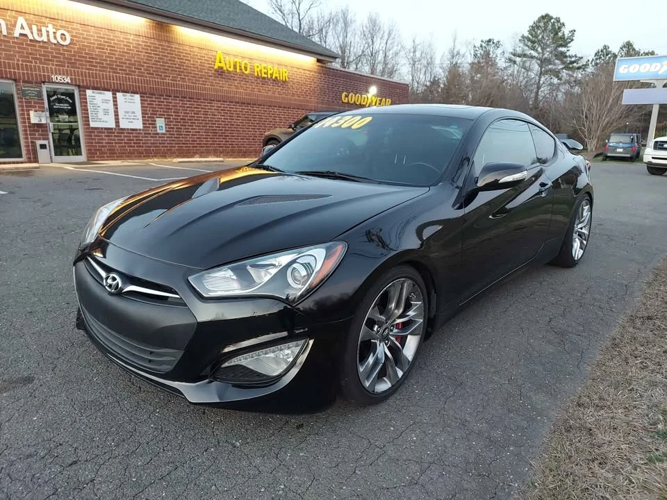 2016 Hyundai Genesis Coupe - Image 16 of 19