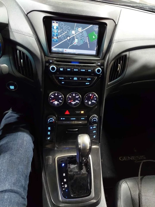 2016 Hyundai Genesis Coupe - Image 14 of 19
