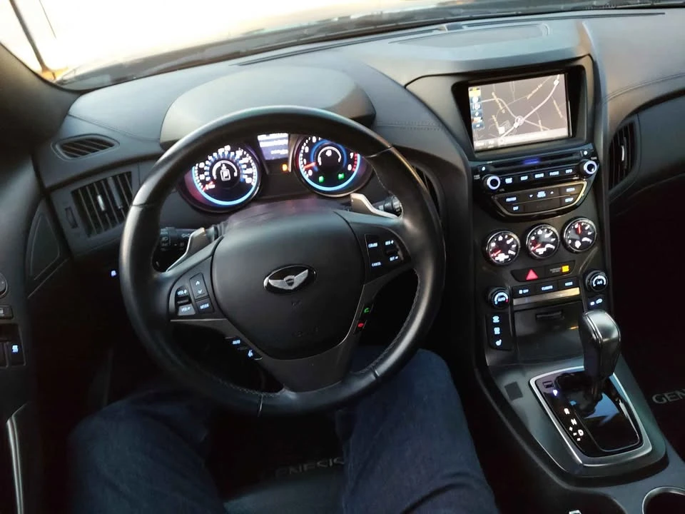 2016 Hyundai Genesis Coupe - Image 18 of 19