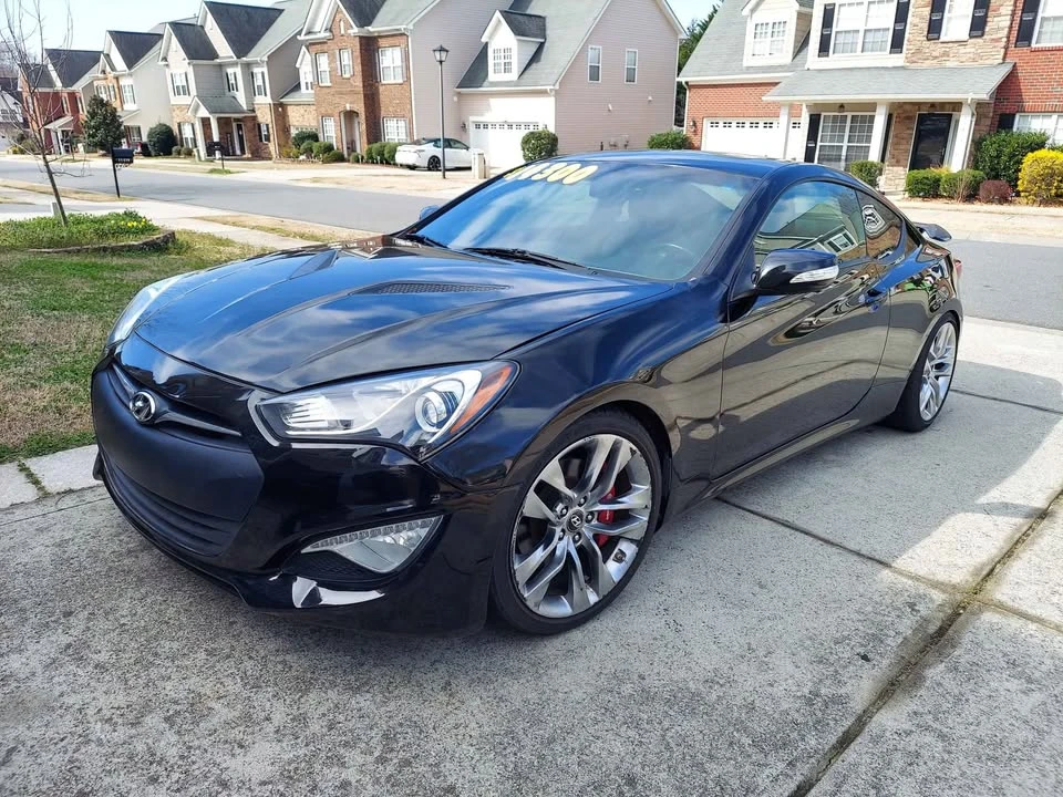 2016 Hyundai Genesis Coupe - Image 15 of 19
