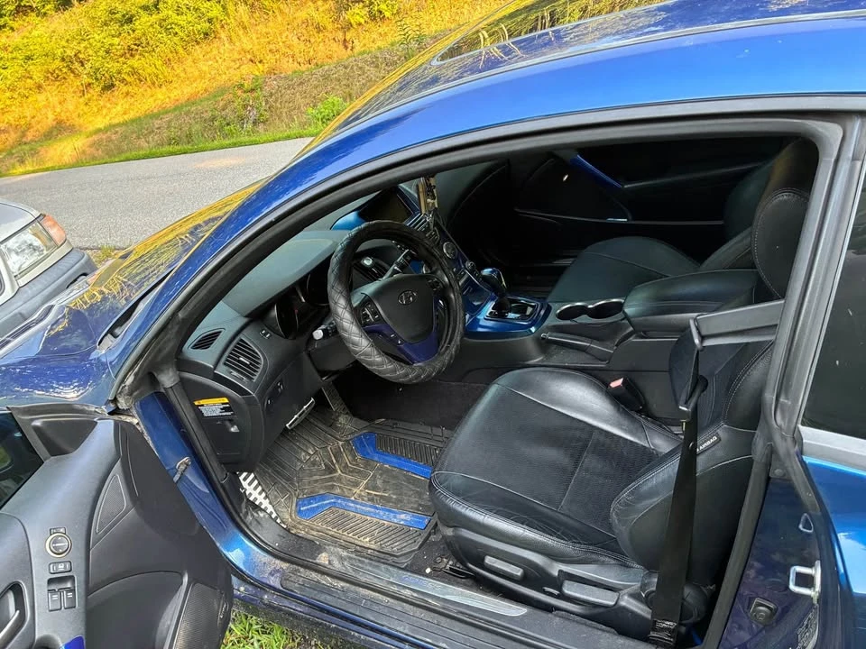 2016 Hyundai Genesis Coupe - Image 7 of 8