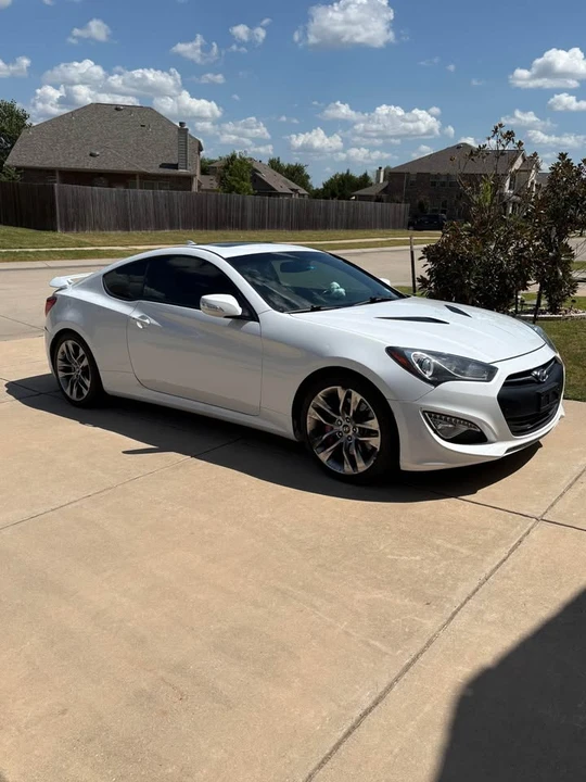 2016 Hyundai Genesis Coupe - Image 4 of 4