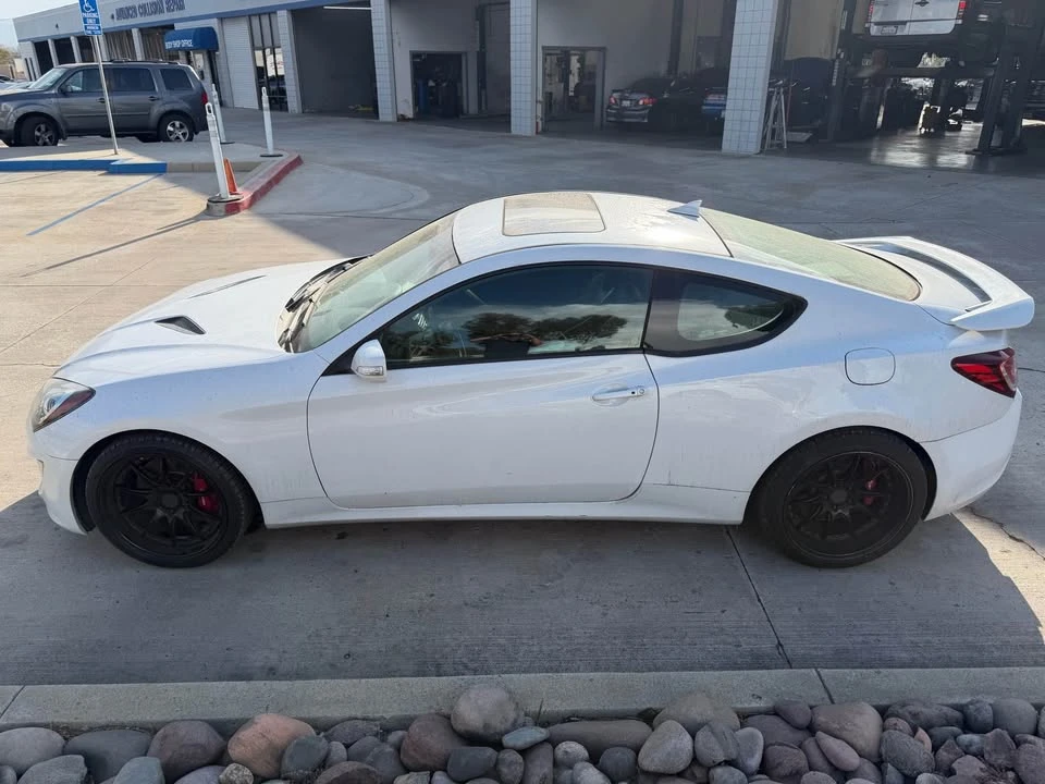 2016 Hyundai Genesis Coupe - Image 4 of 19