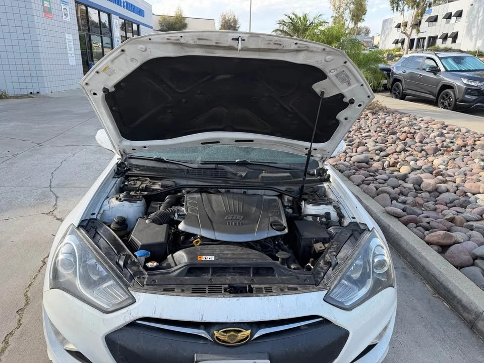 2016 Hyundai Genesis Coupe - Image 11 of 19