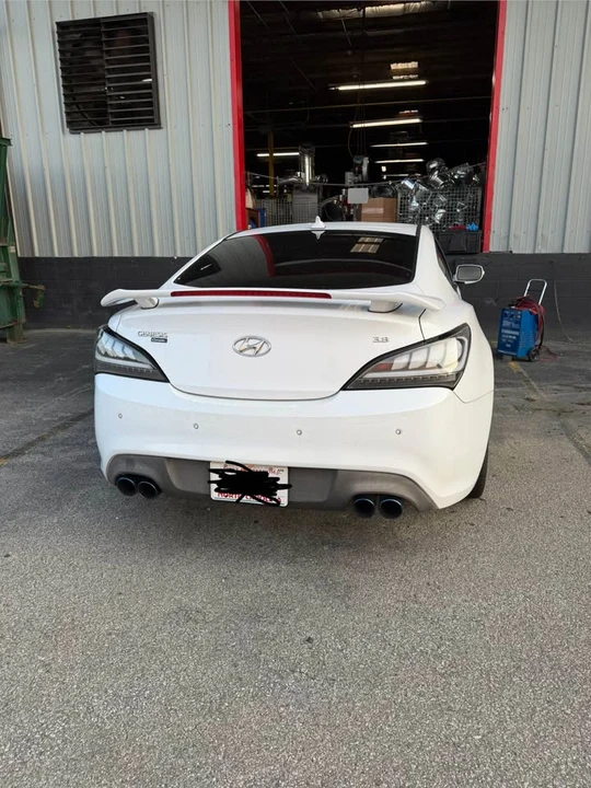 2016 Hyundai Genesis Coupe - Image 4 of 6