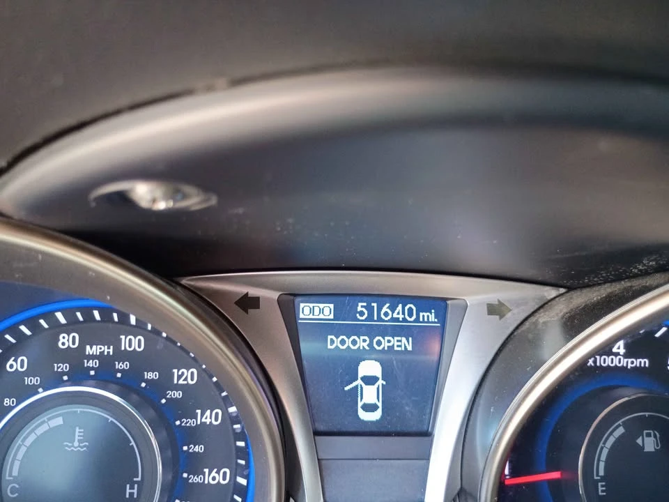 2016 Hyundai Genesis Coupe - Image 12 of 13