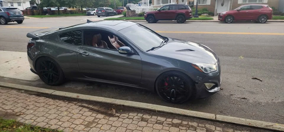 2016 Hyundai Genesis Coupe - Image 8 of 11