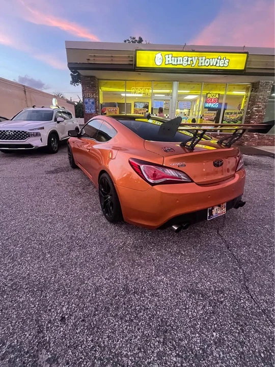 2016 Hyundai Genesis Coupe - Image 10 of 12
