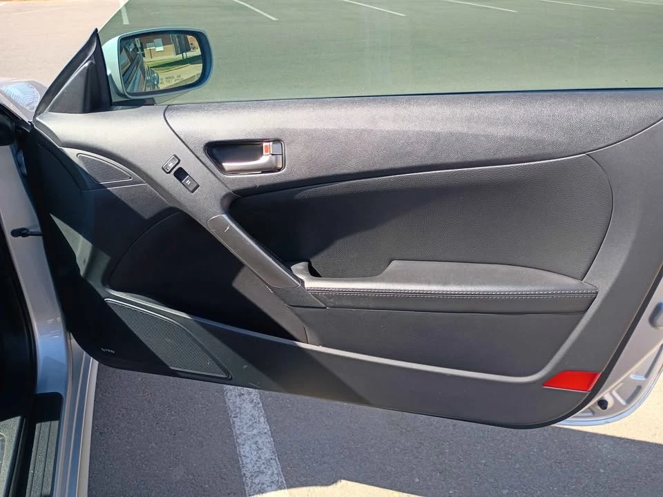 2016 Hyundai Genesis Coupe - Image 7 of 13