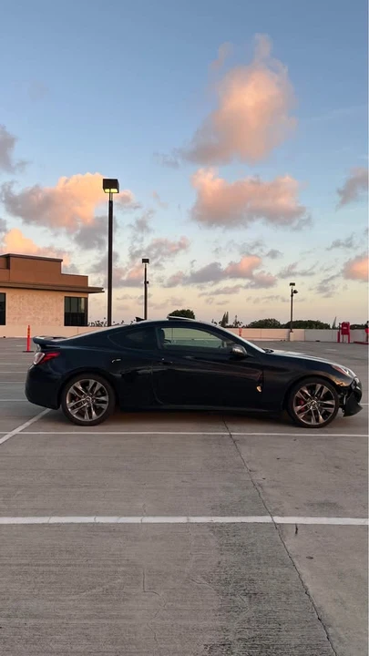 2016 Hyundai Genesis Coupe - Image 7 of 10