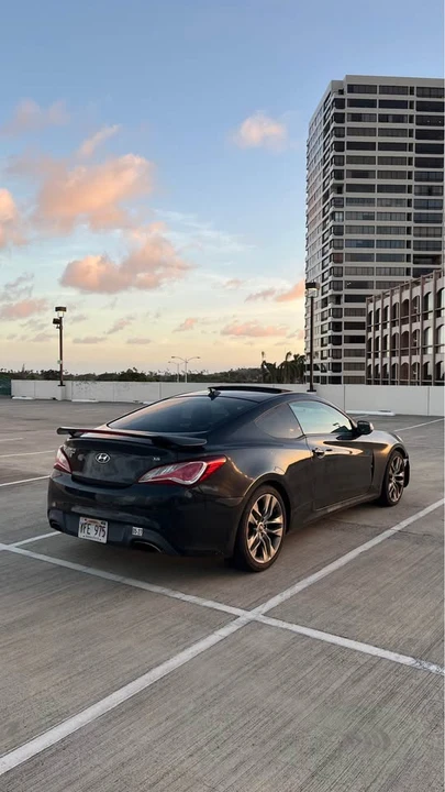 2016 Hyundai Genesis Coupe - Image 6 of 10