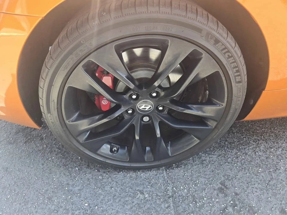 2016 Hyundai Genesis Coupe - Image 10 of 11