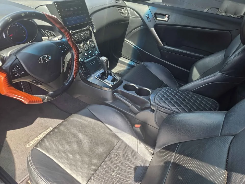 2016 Hyundai Genesis Coupe - Image 9 of 11