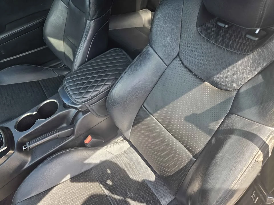 2016 Hyundai Genesis Coupe - Image 8 of 11