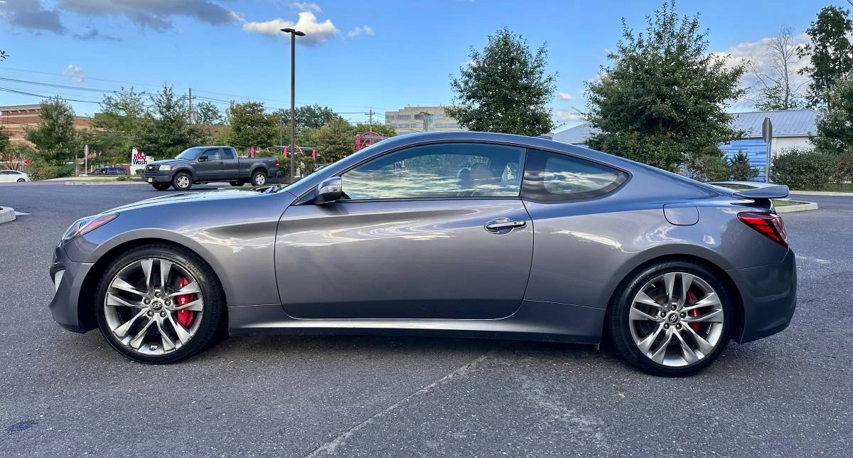 2016 Hyundai Genesis Coupe - Image 8 of 20