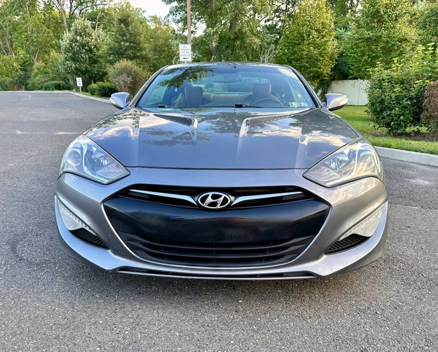 2016 Hyundai Genesis Coupe - Image 2 of 20