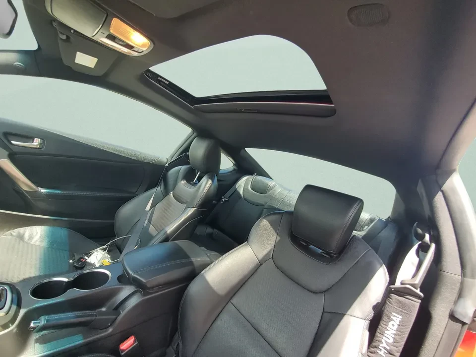 2016 Hyundai Genesis Coupe - Image 5 of 9