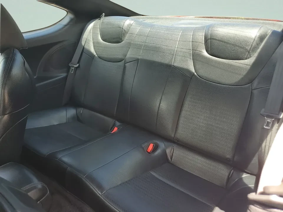 2016 Hyundai Genesis Coupe - Image 8 of 9