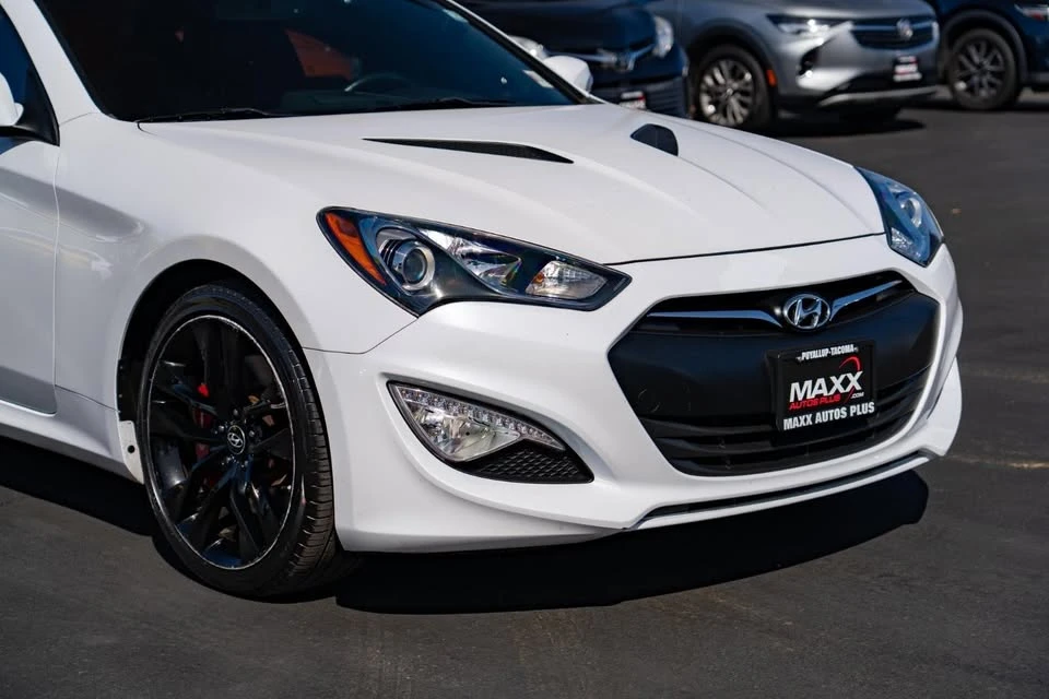 2016 Hyundai Genesis Coupe - Image 5 of 15