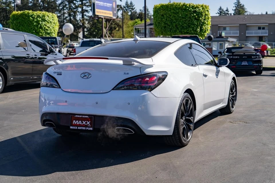 2016 Hyundai Genesis Coupe - Image 7 of 15