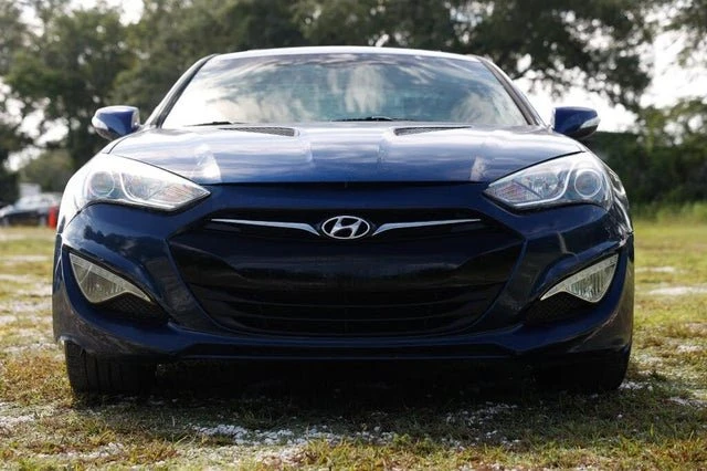 2016 Hyundai Genesis Coupe - Image 17 of 19