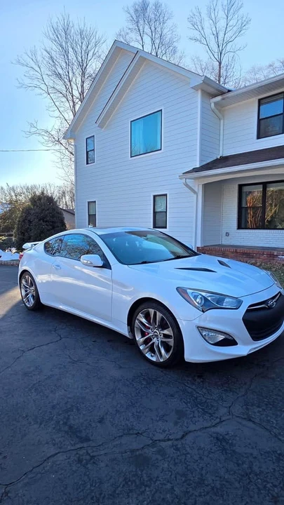 2016 Hyundai Genesis Coupe - Image 10 of 10
