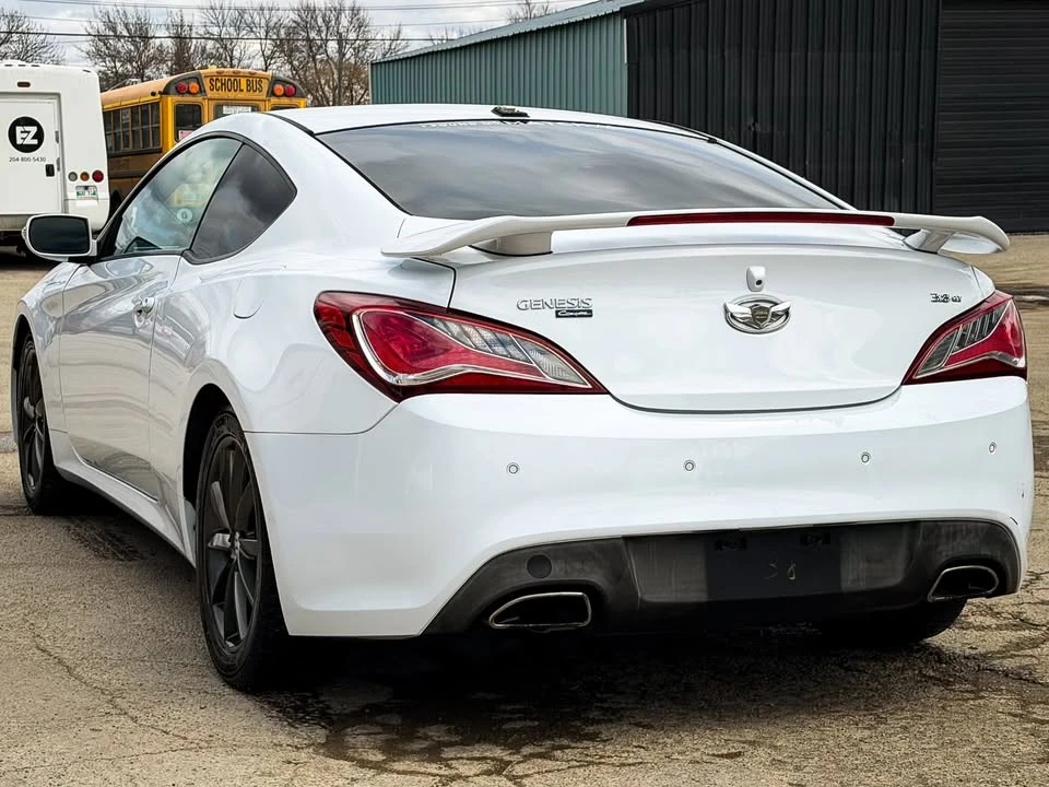 2016 Hyundai Genesis Coupe - Image 6 of 14