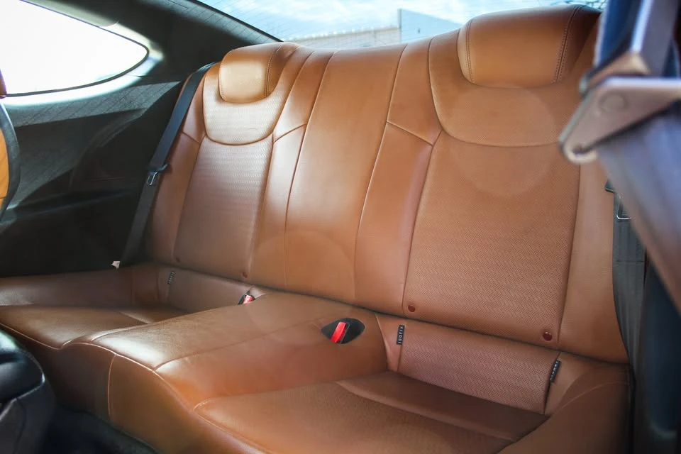 2016 Hyundai Genesis Coupe - Image 10 of 14