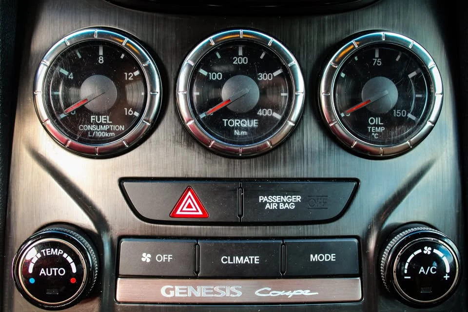 2016 Hyundai Genesis Coupe - Image 12 of 14